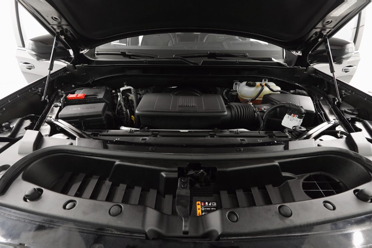 GMC Yukon XL Denali Ultimate 4WD 2025