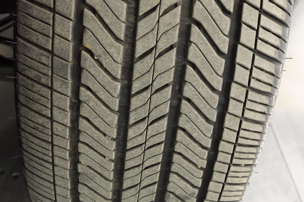 GMC Yukon XL Denali Ultimate 4WD 2025