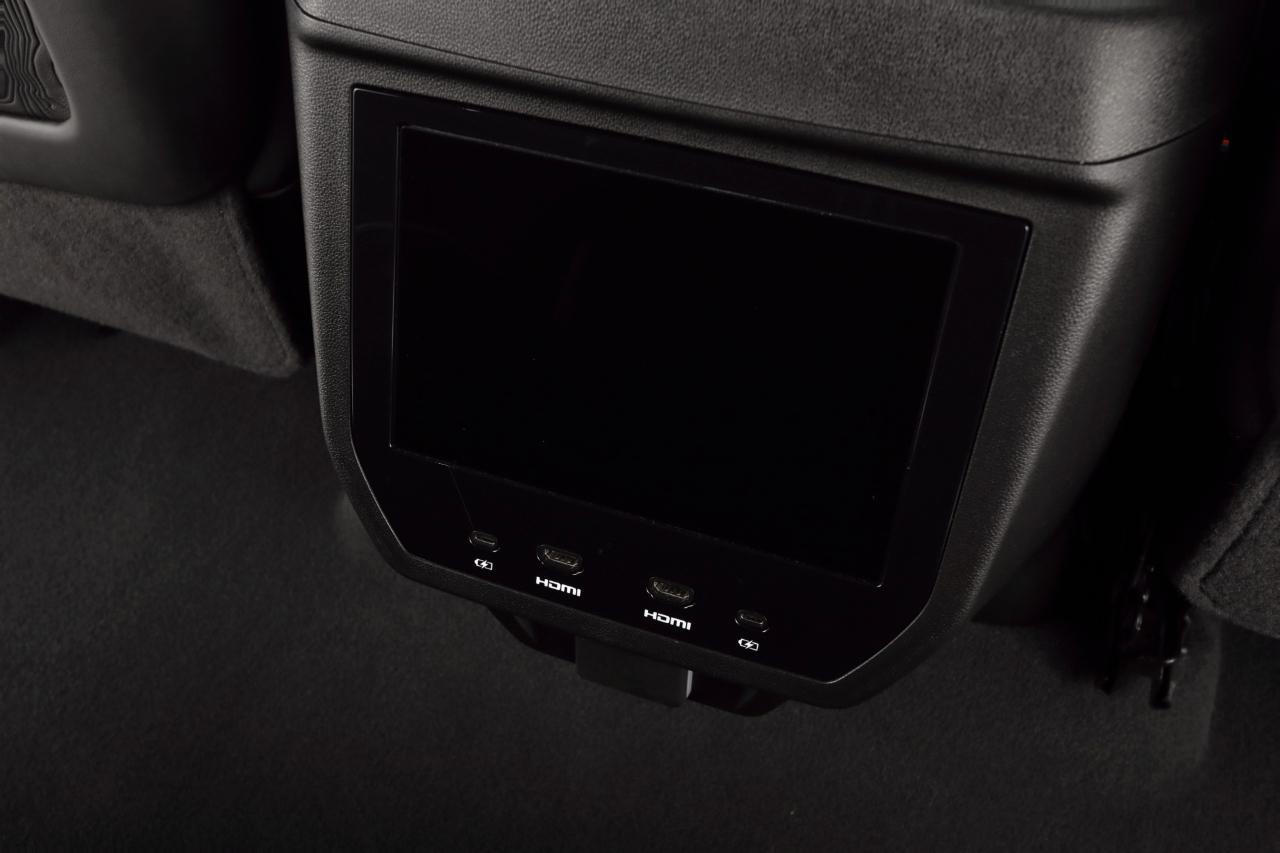 GMC Yukon XL Denali Ultimate 4WD 2025