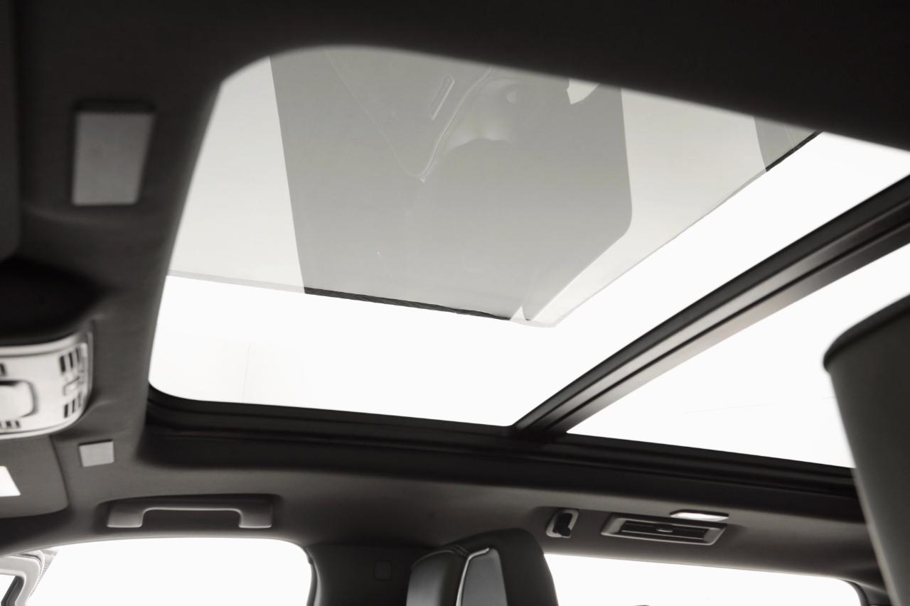 GMC Yukon XL Denali Ultimate 4WD 2025