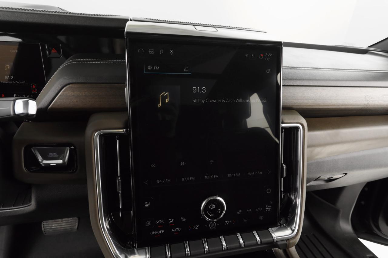 GMC Yukon XL Denali Ultimate 4WD 2025