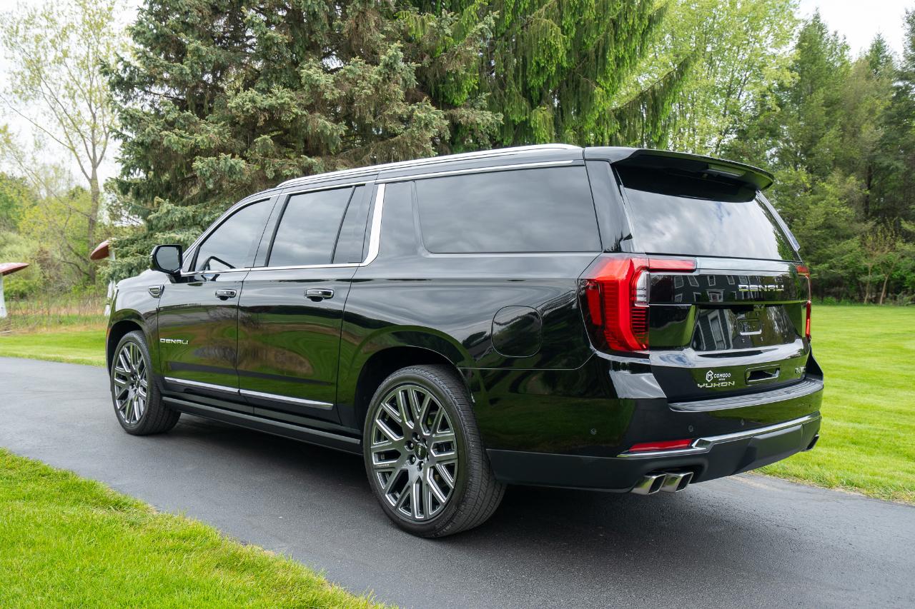 GMC Yukon XL Denali Ultimate 4WD 2025