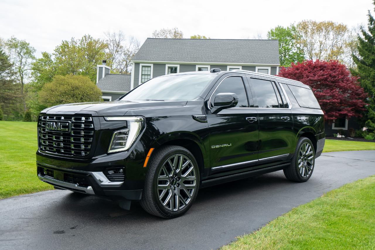 GMC Yukon XL Denali Ultimate 4WD 2025