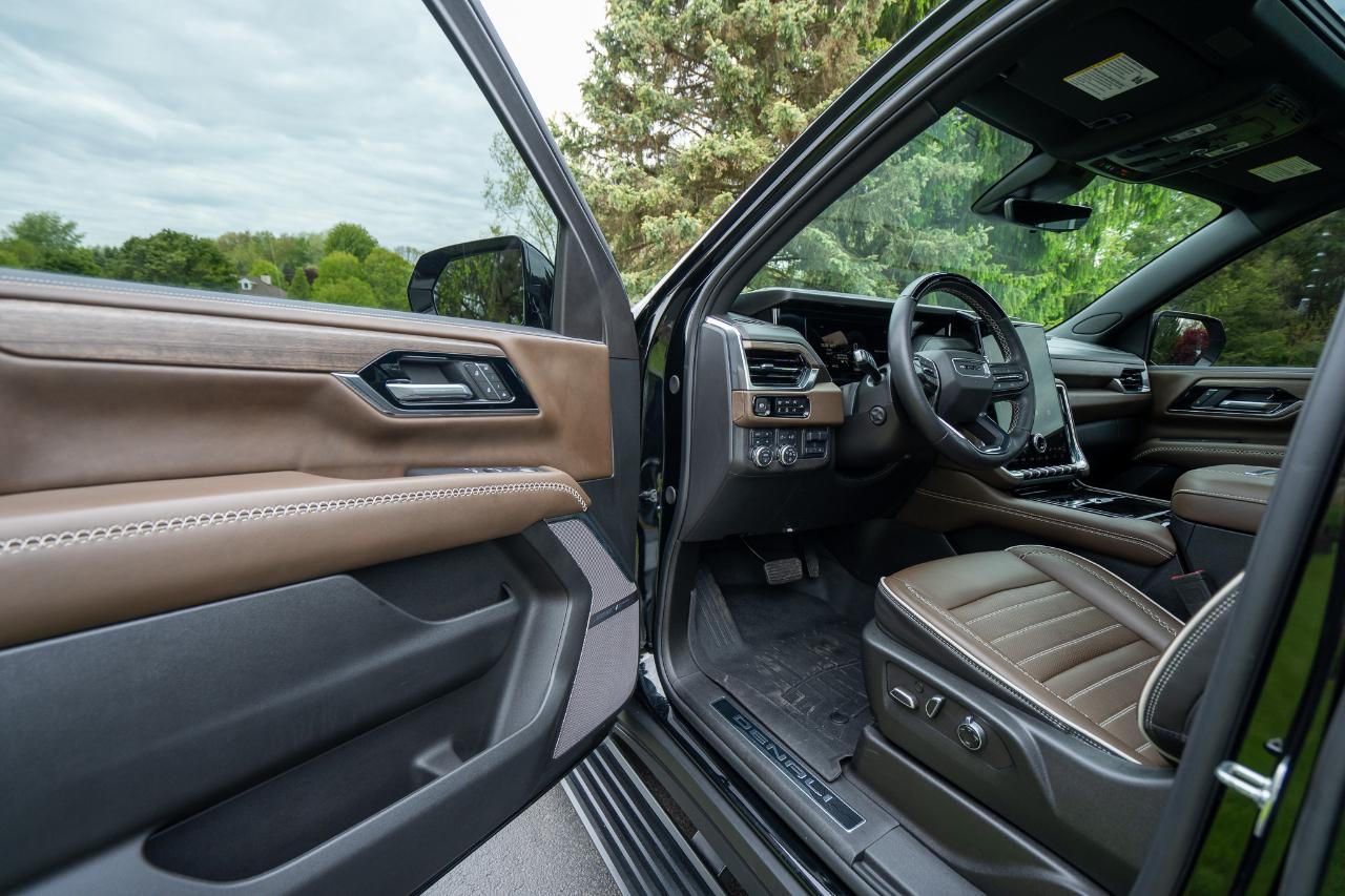 GMC Yukon XL Denali Ultimate 4WD 2025