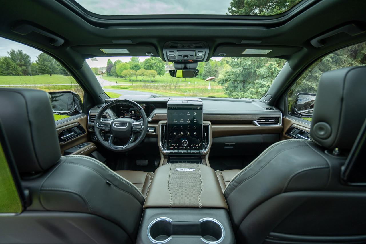 GMC Yukon XL Denali Ultimate 4WD 2025