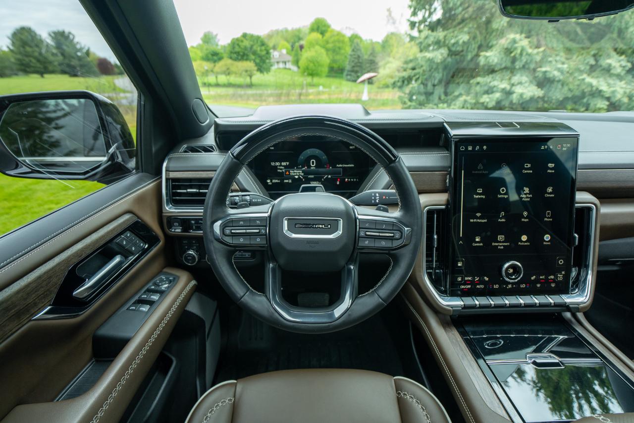 GMC Yukon XL Denali Ultimate 4WD 2025