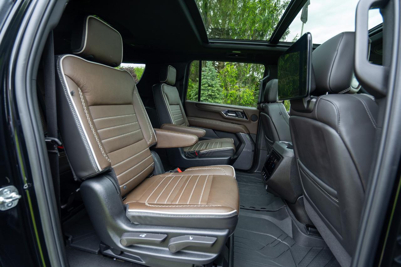 GMC Yukon XL Denali Ultimate 4WD 2025