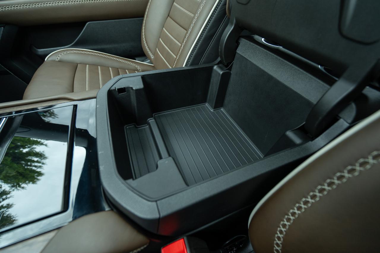 GMC Yukon XL Denali Ultimate 4WD 2025
