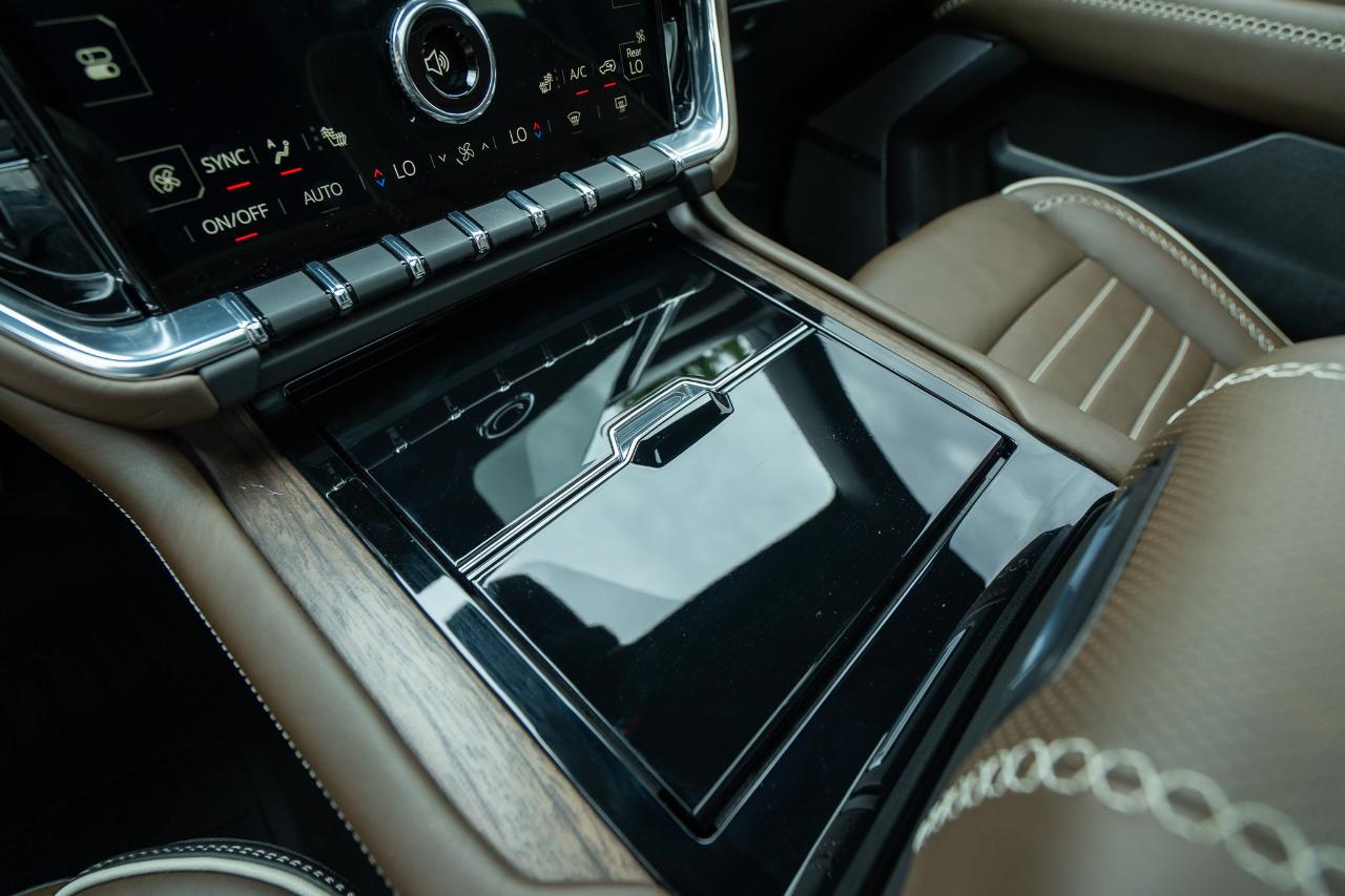 GMC Yukon XL Denali Ultimate 4WD 2025