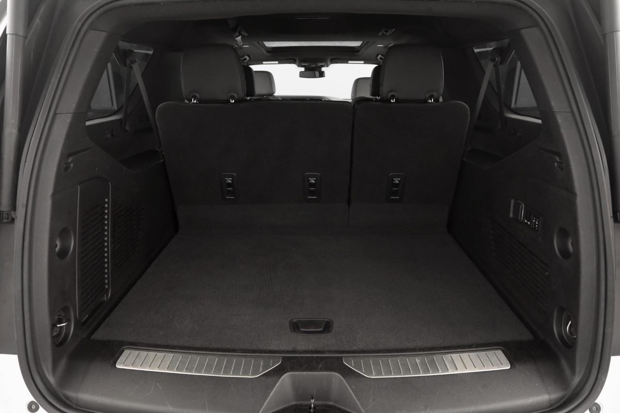 GMC Yukon XL Denali 4WD 2023