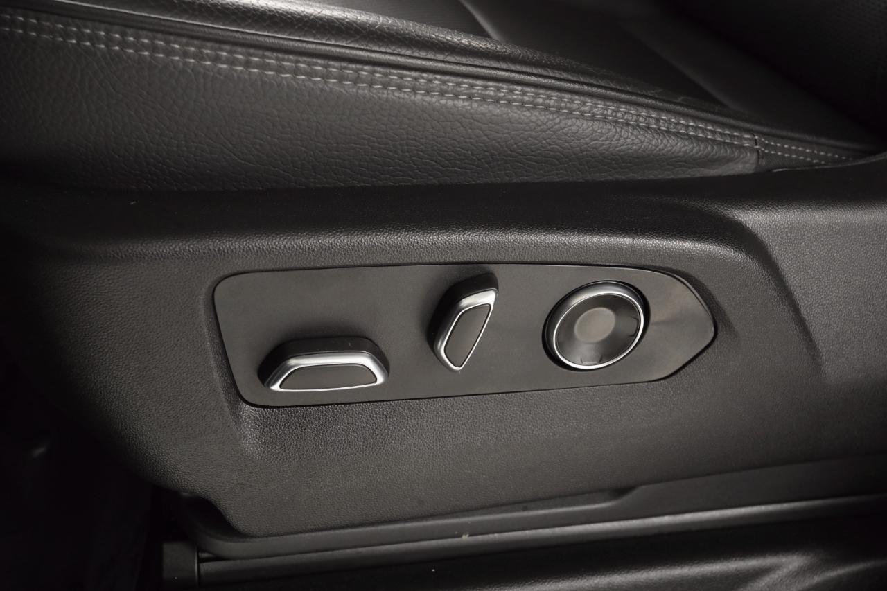 GMC Yukon XL Denali 4WD 2023