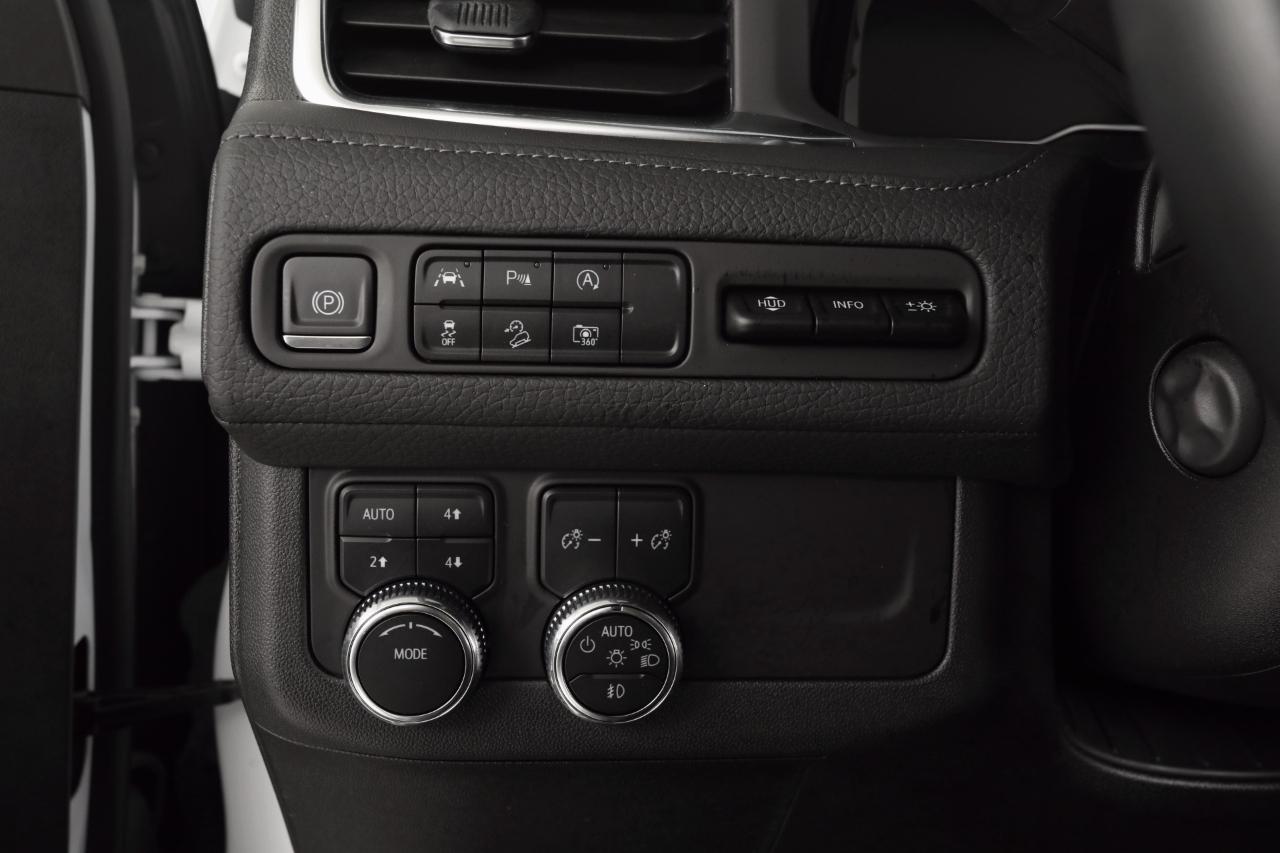 GMC Yukon XL Denali 4WD 2023