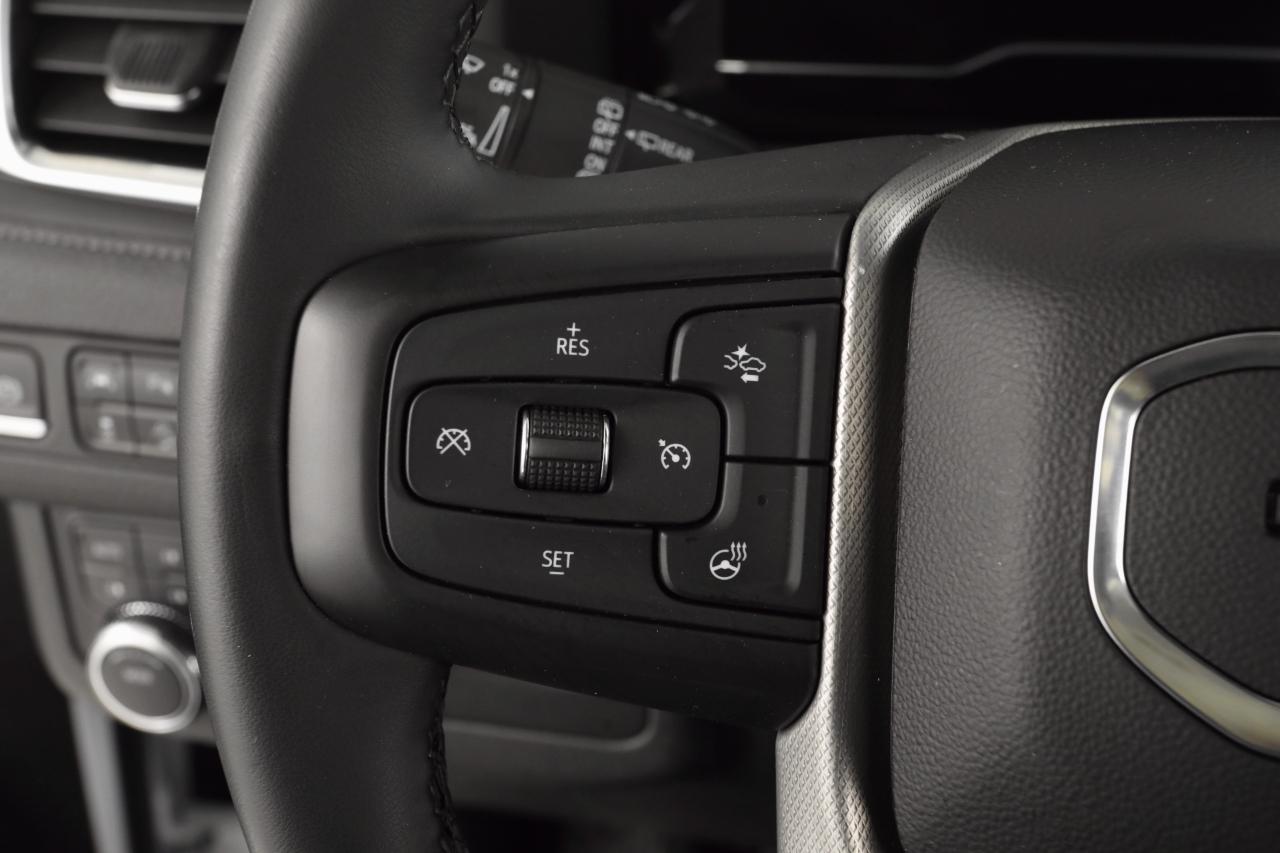 GMC Yukon XL Denali 4WD 2023