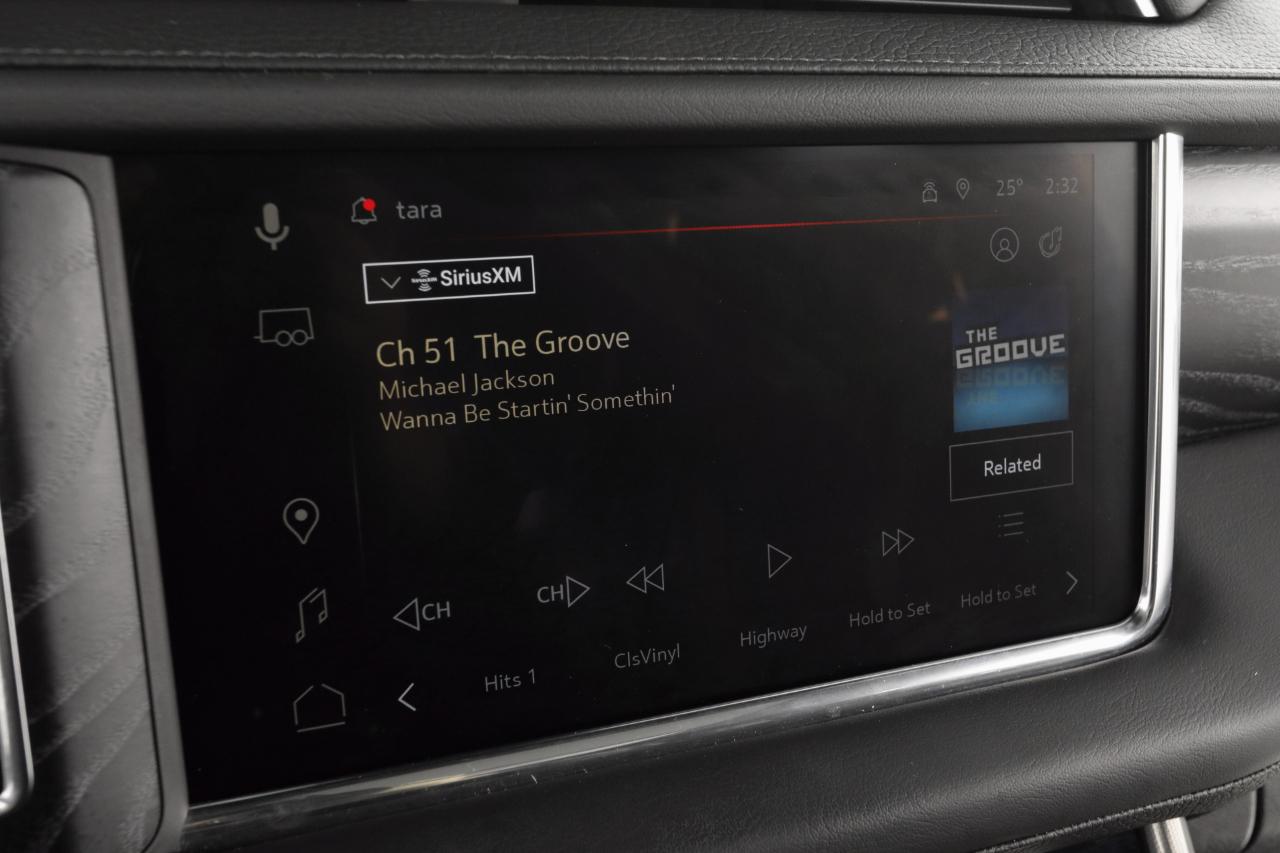 GMC Yukon XL Denali 4WD 2023