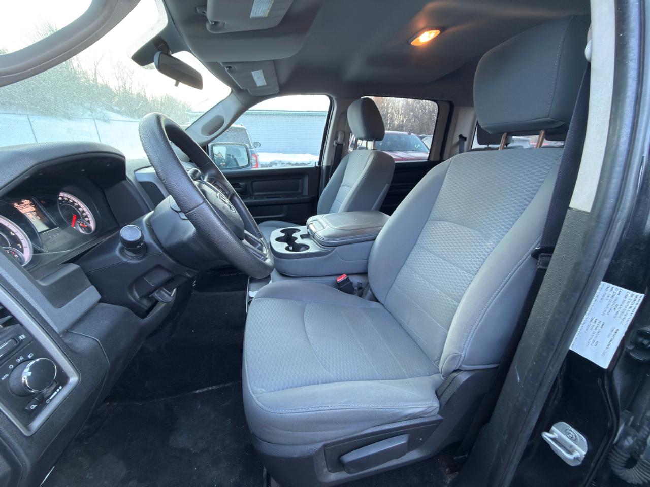 RAM 1500 ST Crew Cab 4WD 2013