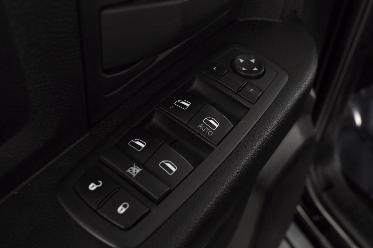 RAM 1500 SLT Crew Cab 4WD 2013