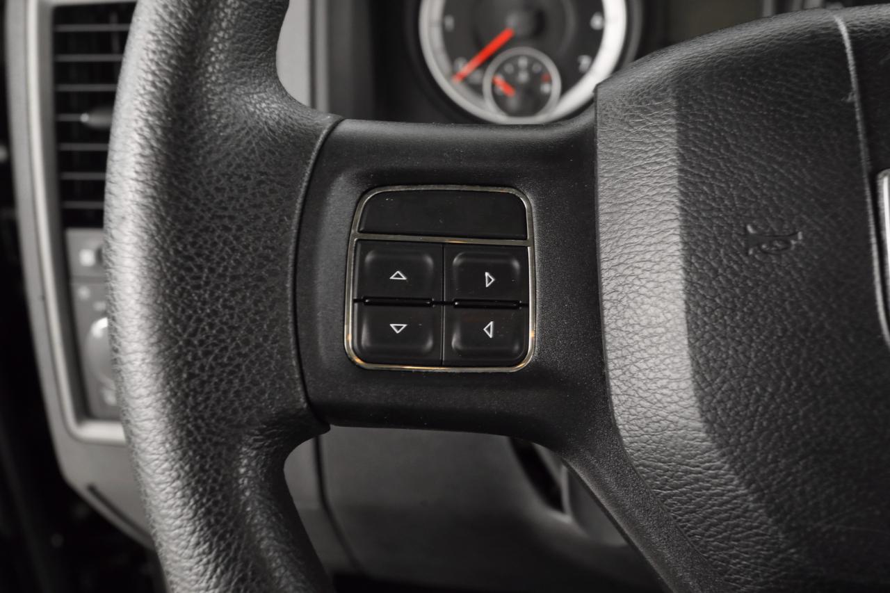 RAM 1500 SLT Crew Cab 4WD 2013