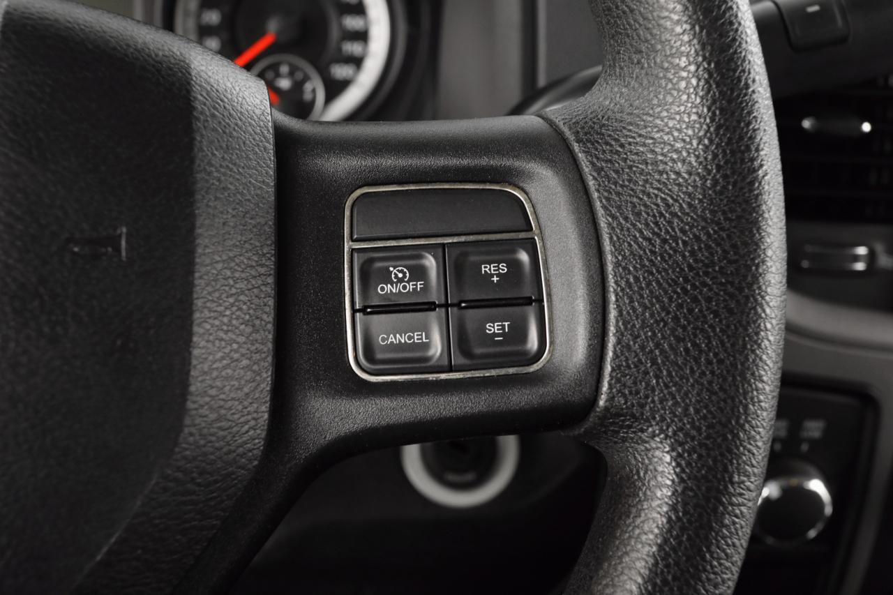 RAM 1500 SLT Crew Cab 4WD 2013