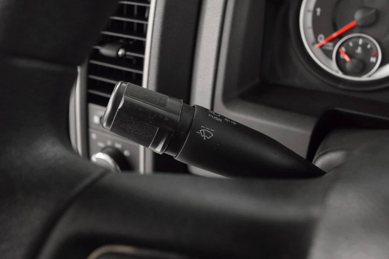 RAM 1500 SLT Crew Cab 4WD 2013