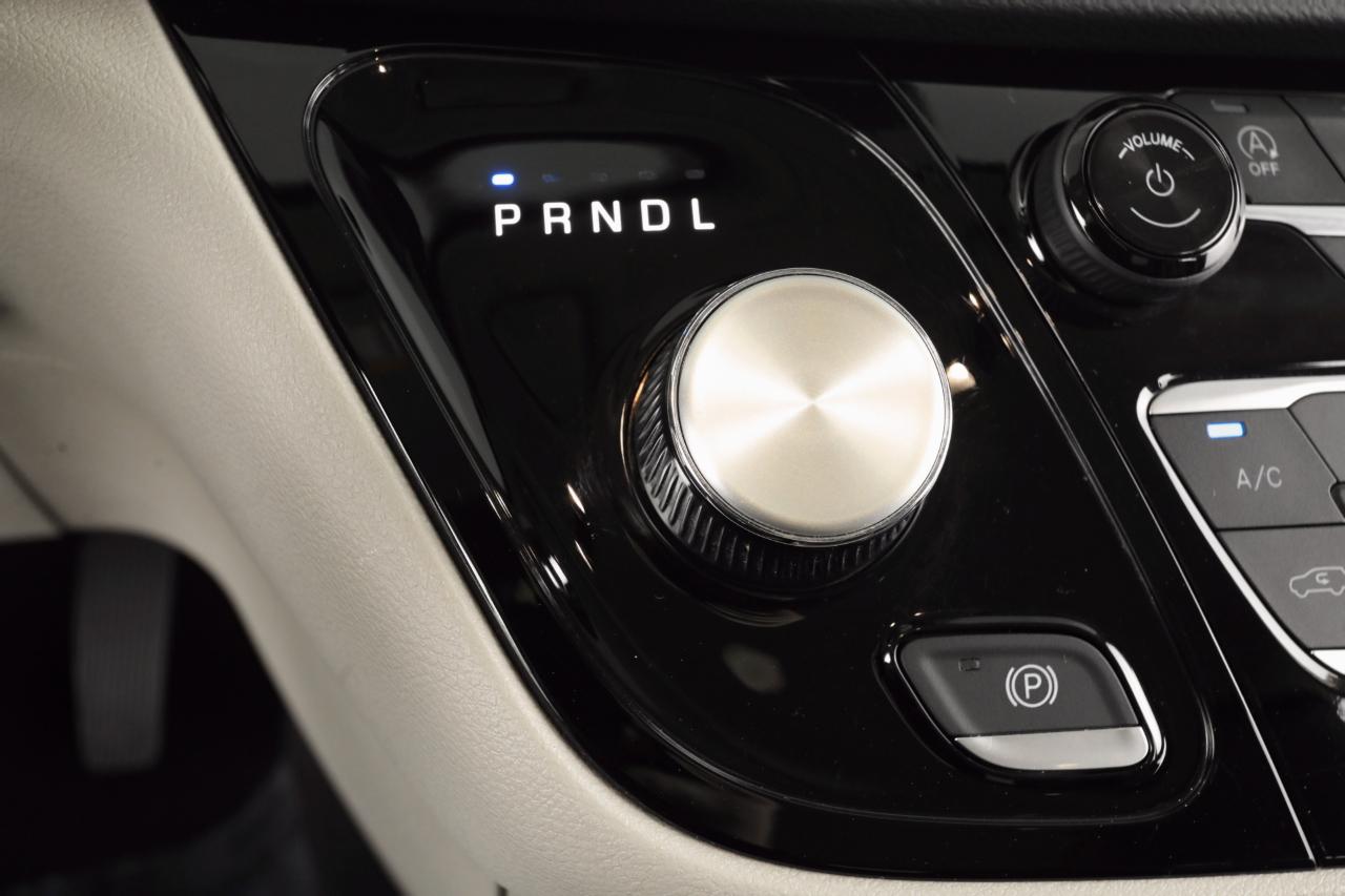 Chrysler Pacifica Touring L 2023