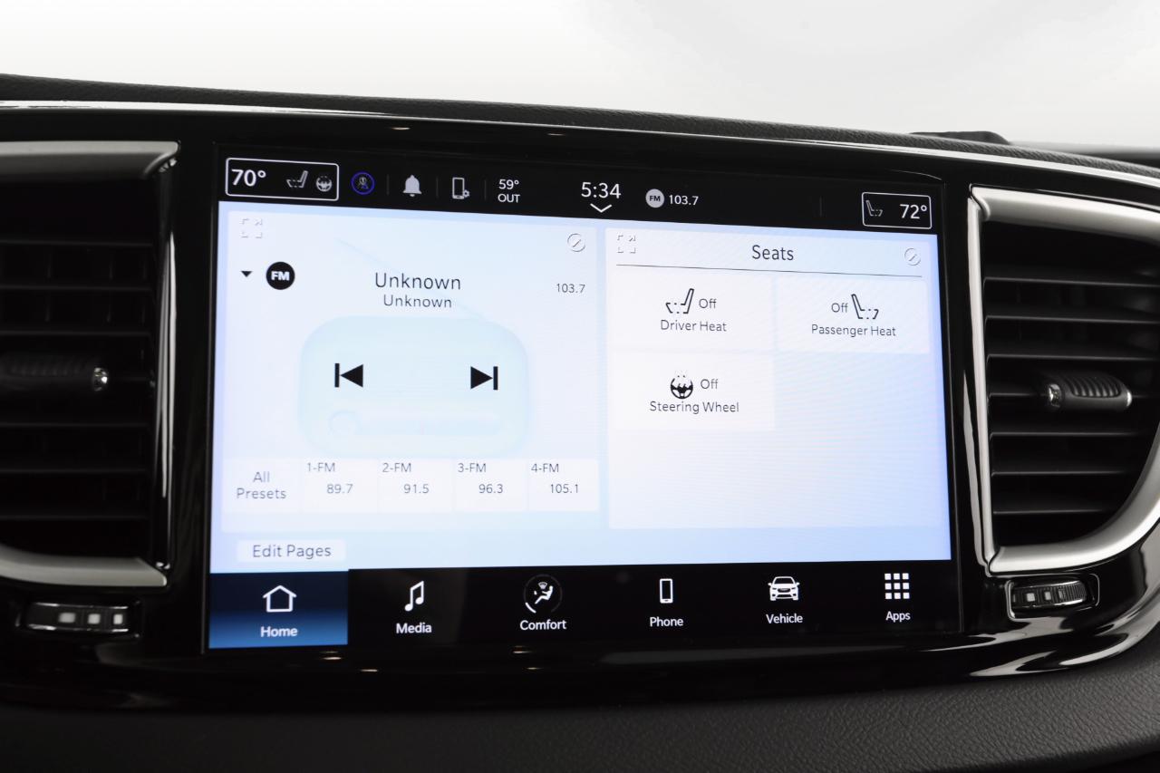 Chrysler Pacifica Touring L 2023