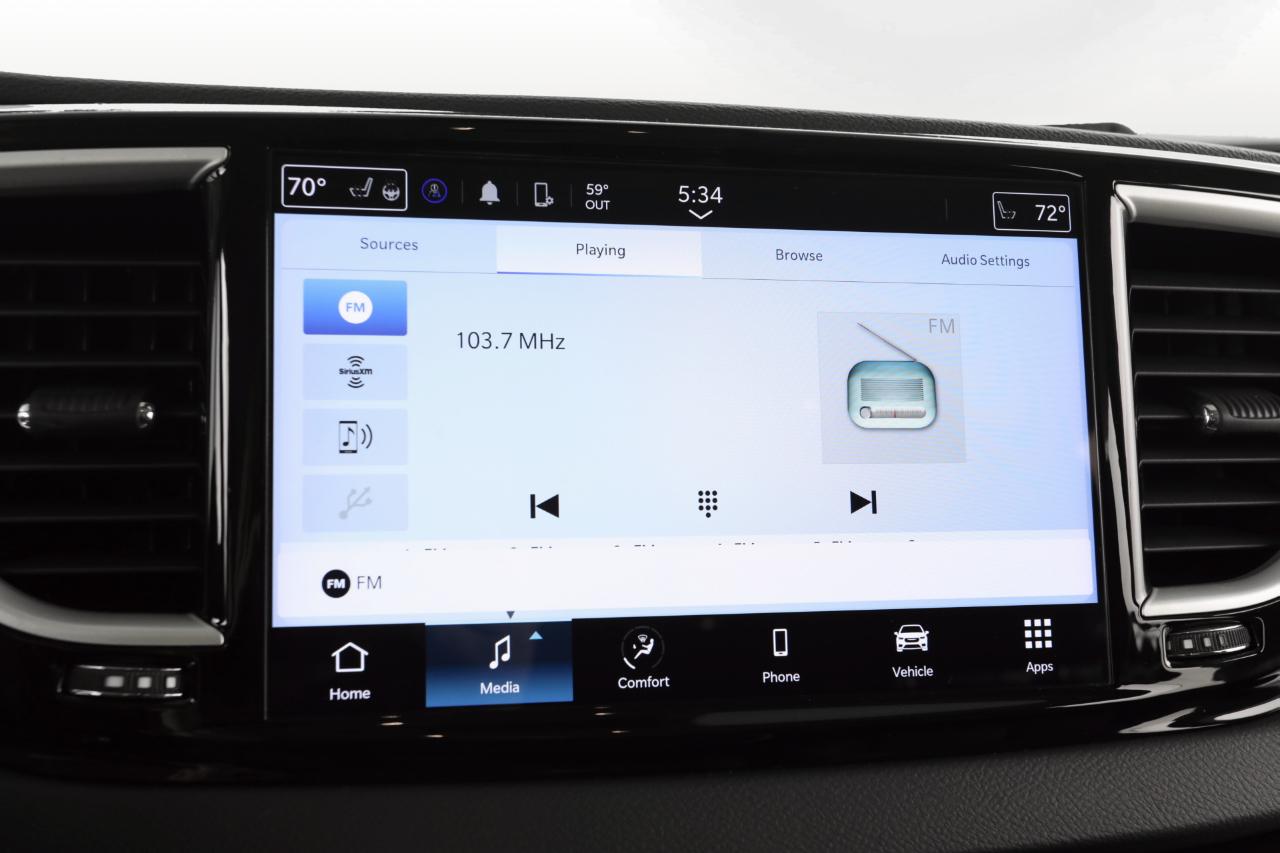 Chrysler Pacifica Touring L 2023