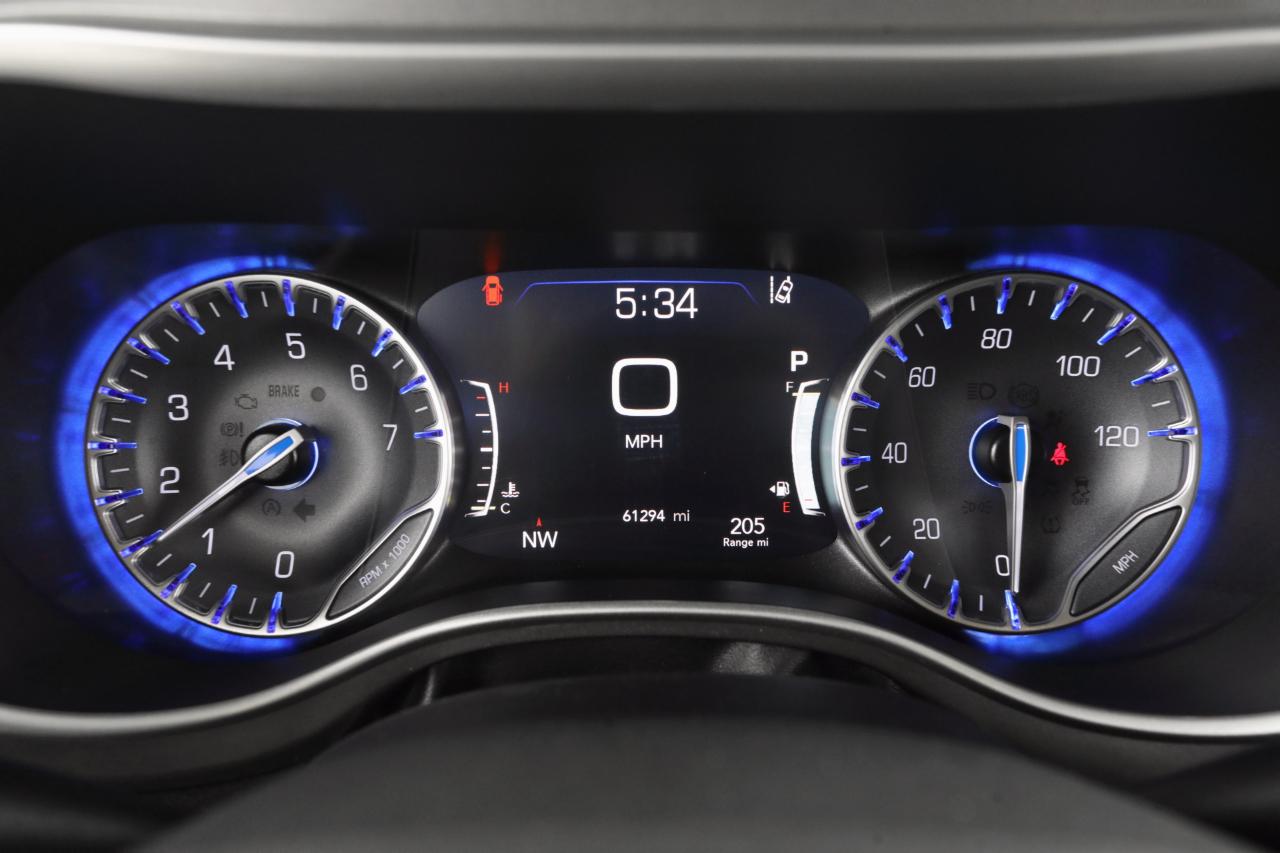 Chrysler Pacifica Touring L 2023