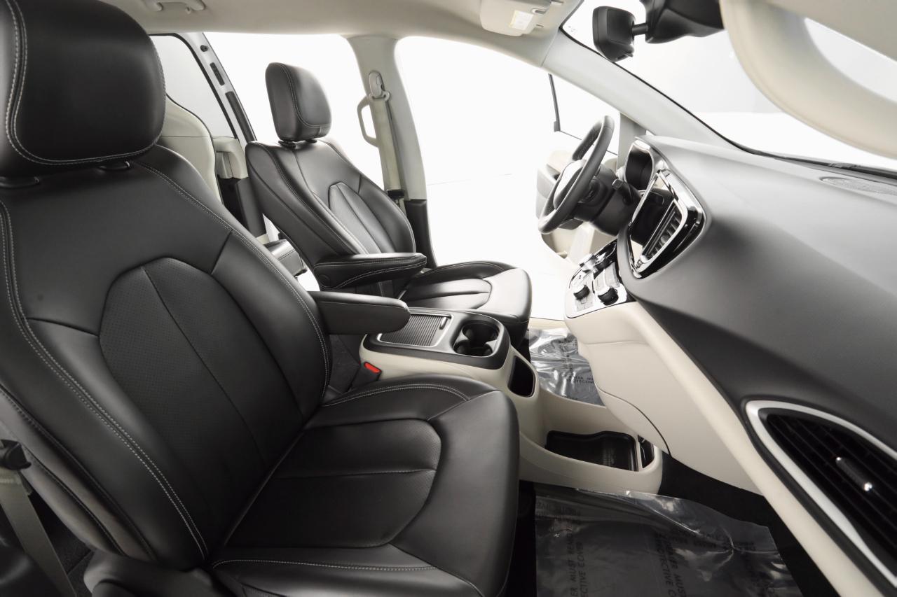 Chrysler Pacifica Touring L 2023