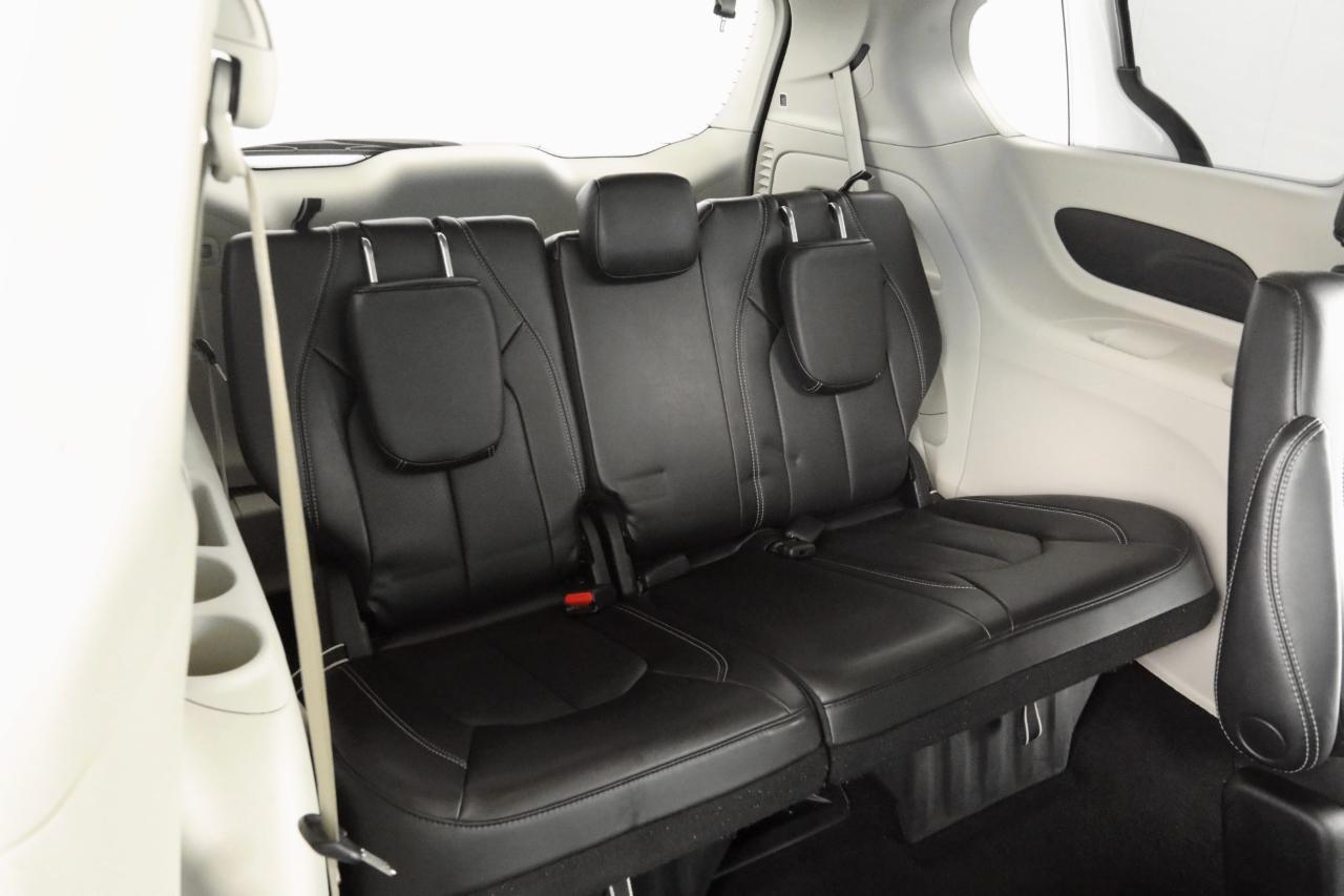 Chrysler Pacifica Touring L 2023