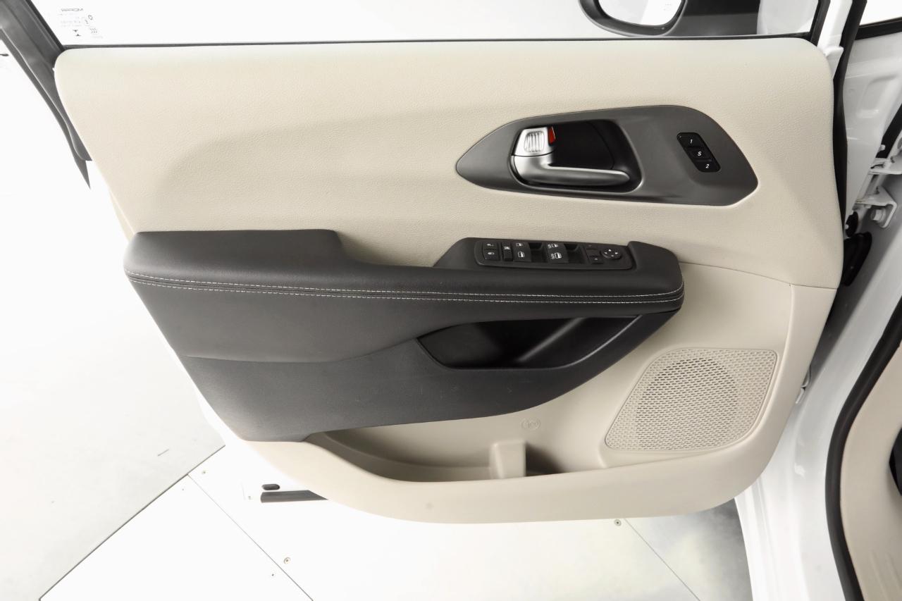 Chrysler Pacifica Touring L 2023