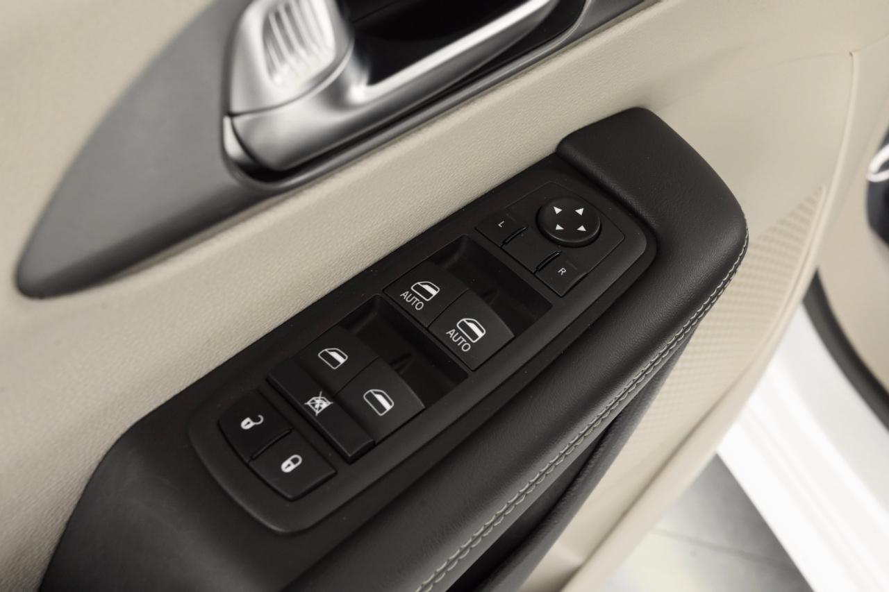 Chrysler Pacifica Touring L 2023