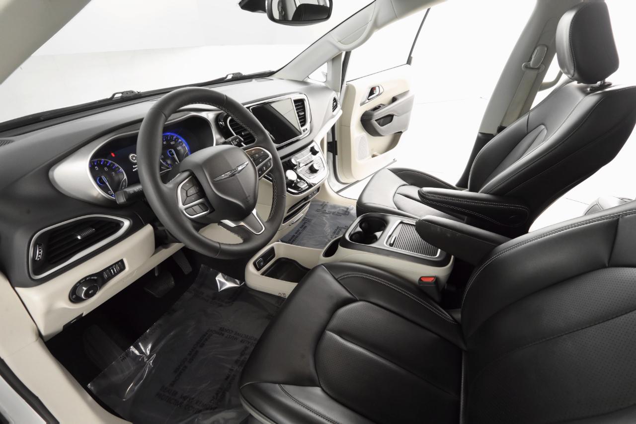 Chrysler Pacifica Touring L 2023