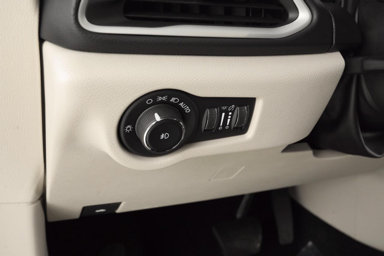 Chrysler Pacifica Touring L 2023