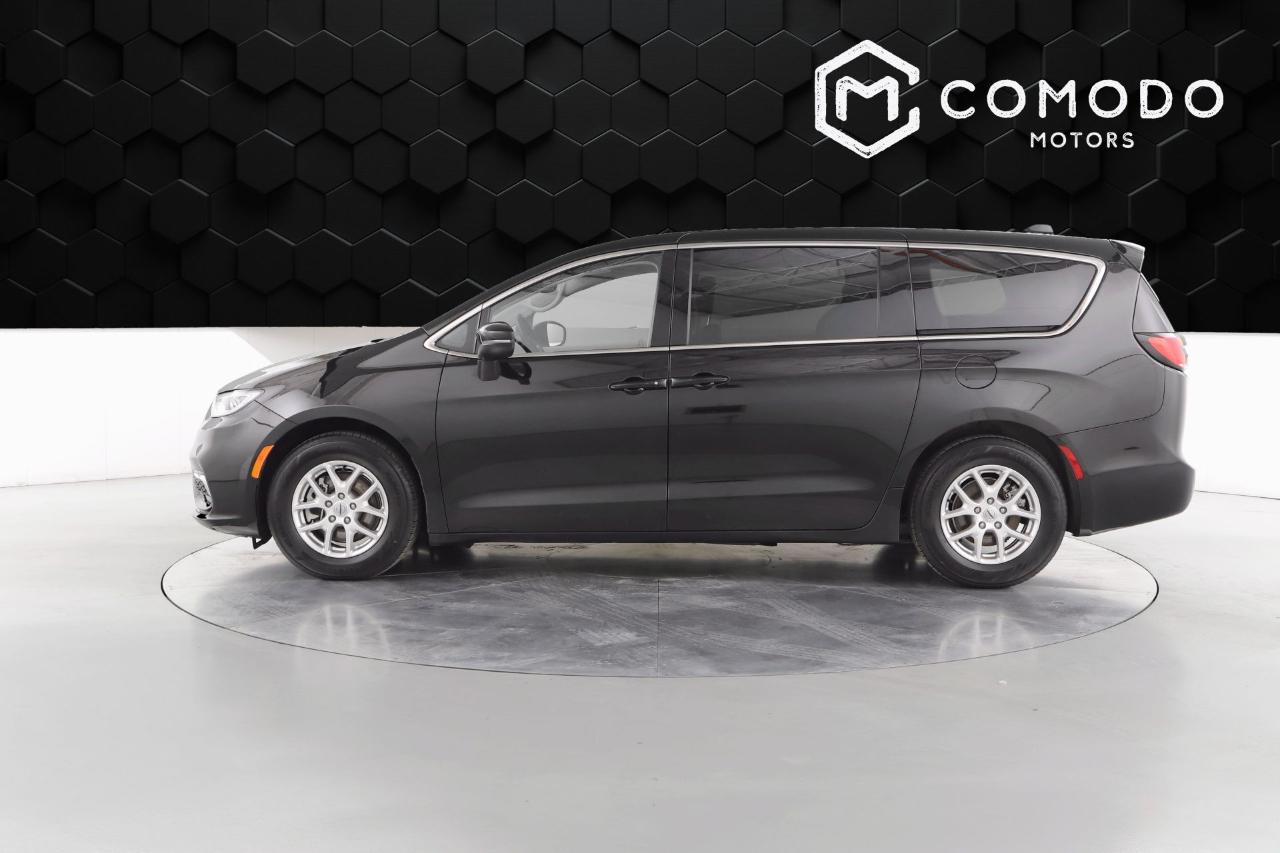 Chrysler Pacifica Touring L 2023