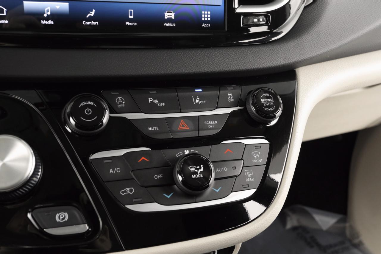 Chrysler Pacifica Touring L 2023