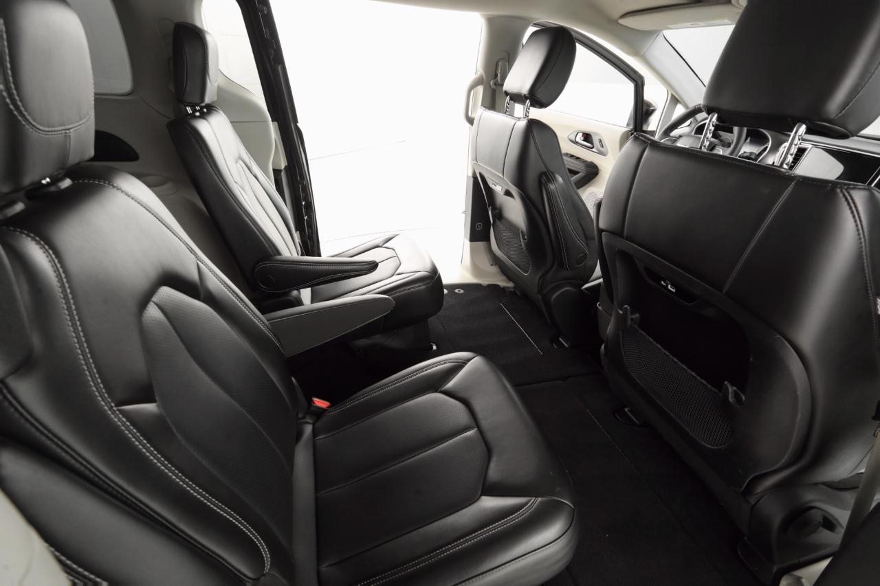 Chrysler Pacifica Touring L 2023