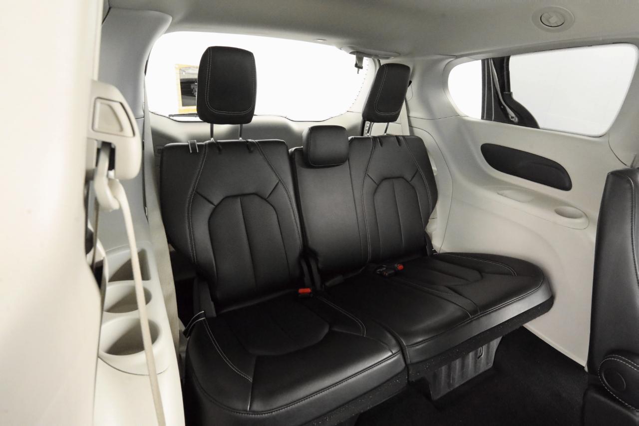 Chrysler Pacifica Touring L 2023