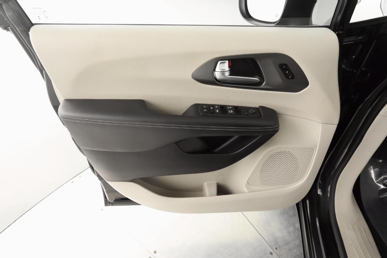 Chrysler Pacifica Touring L 2023