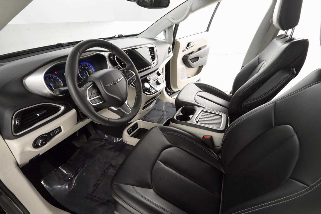 Chrysler Pacifica Touring L 2023