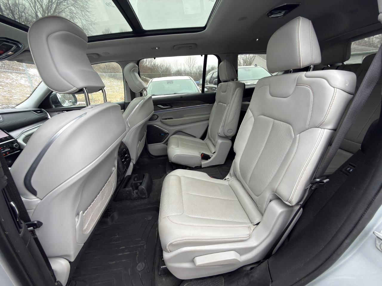 Jeep Grand Cherokee L Overland 4WD 2022