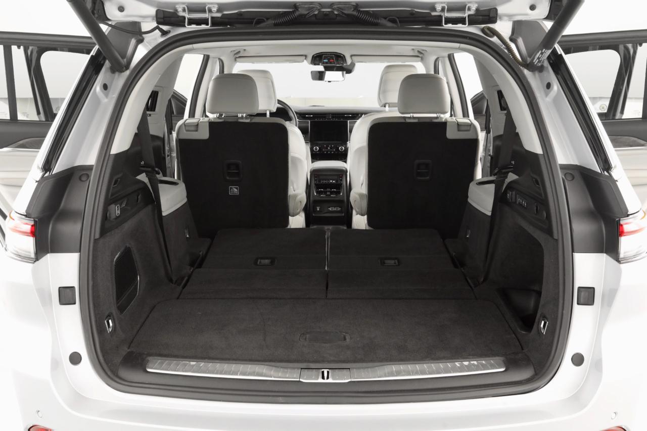 Jeep Grand Cherokee L Overland 4WD 2022