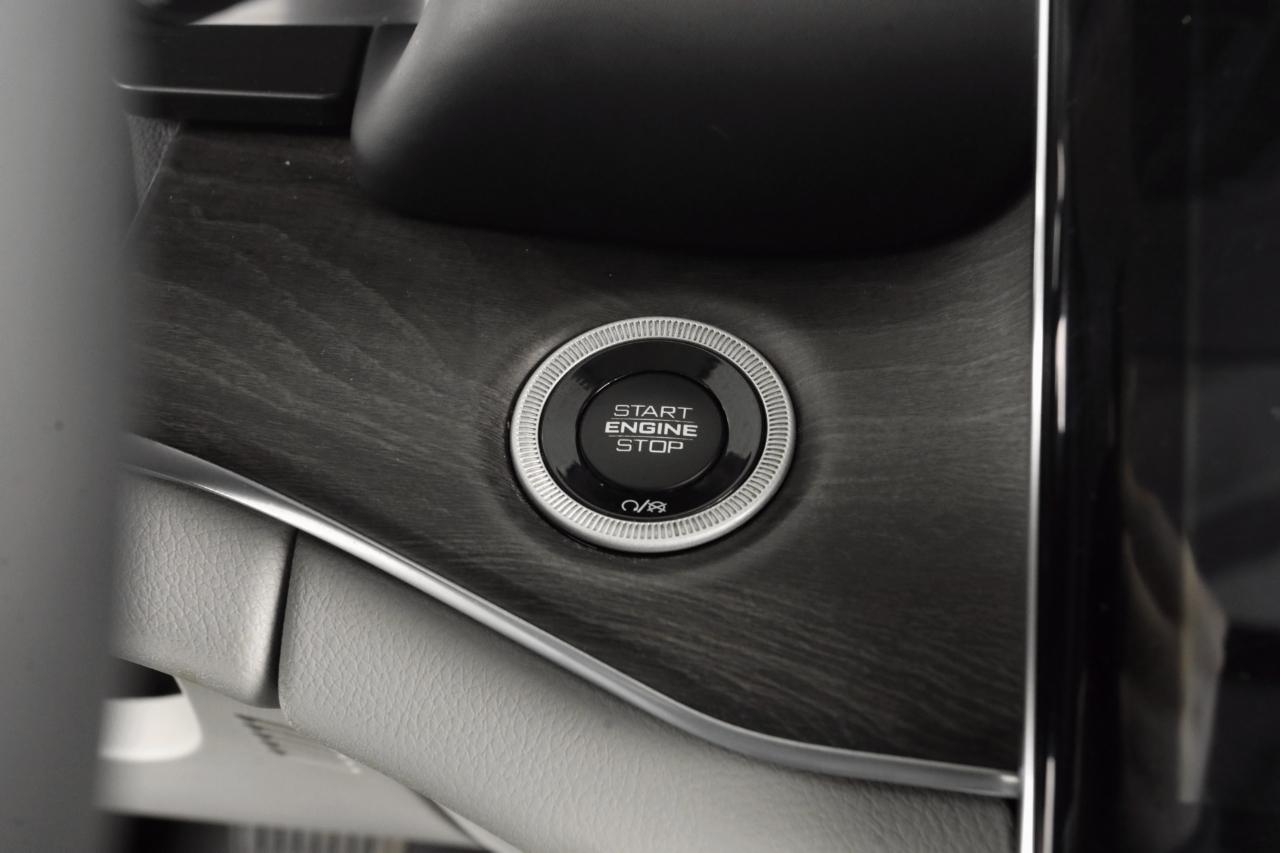 Jeep Grand Cherokee L Overland 4WD 2022