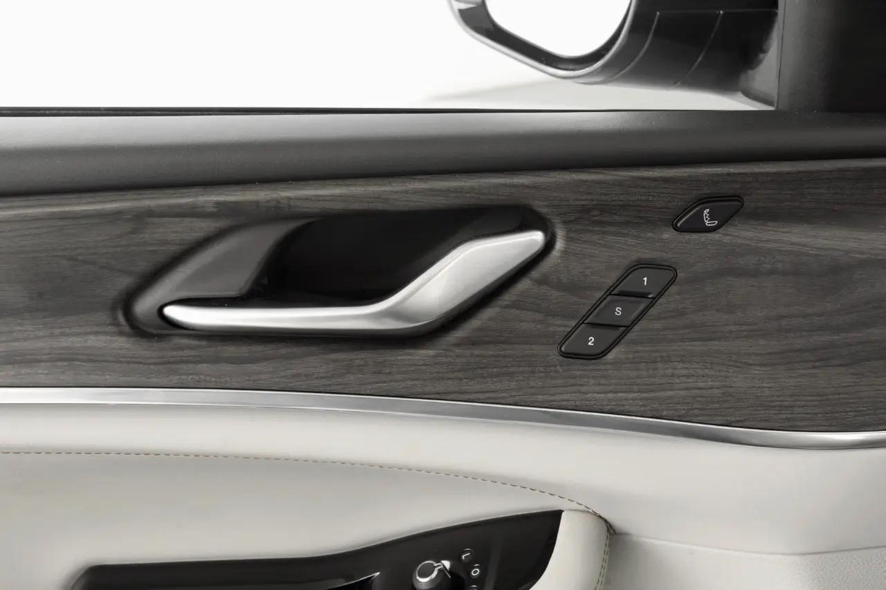 Jeep Grand Cherokee L Overland 4WD 2022