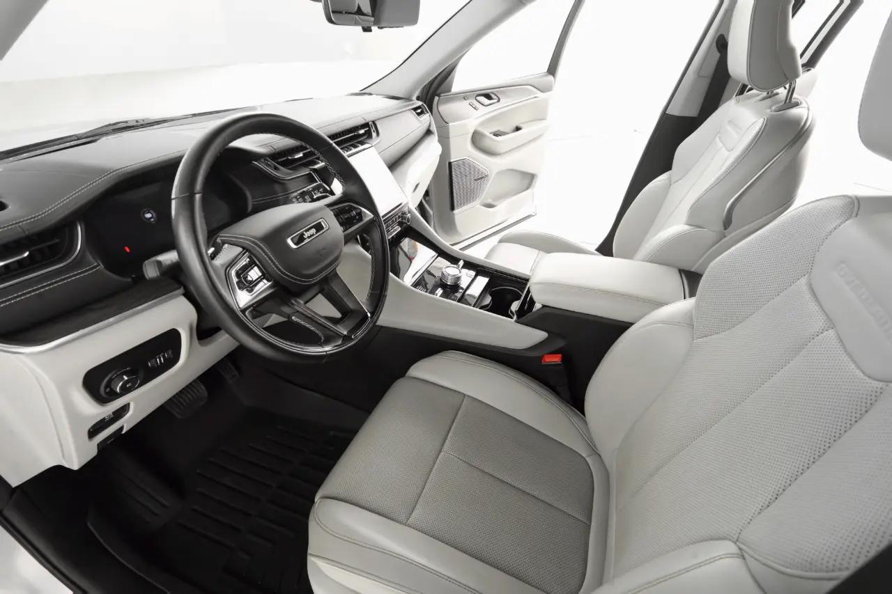 Jeep Grand Cherokee L Overland 4WD 2022