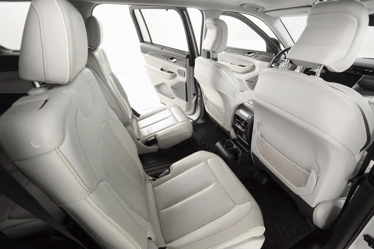 Jeep Grand Cherokee L Overland 4WD 2022