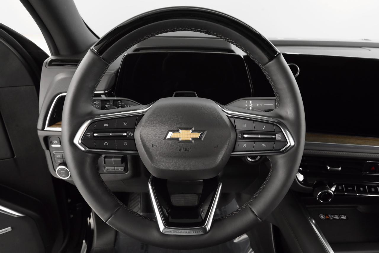 Chevrolet Suburban High Country 4WD 2025