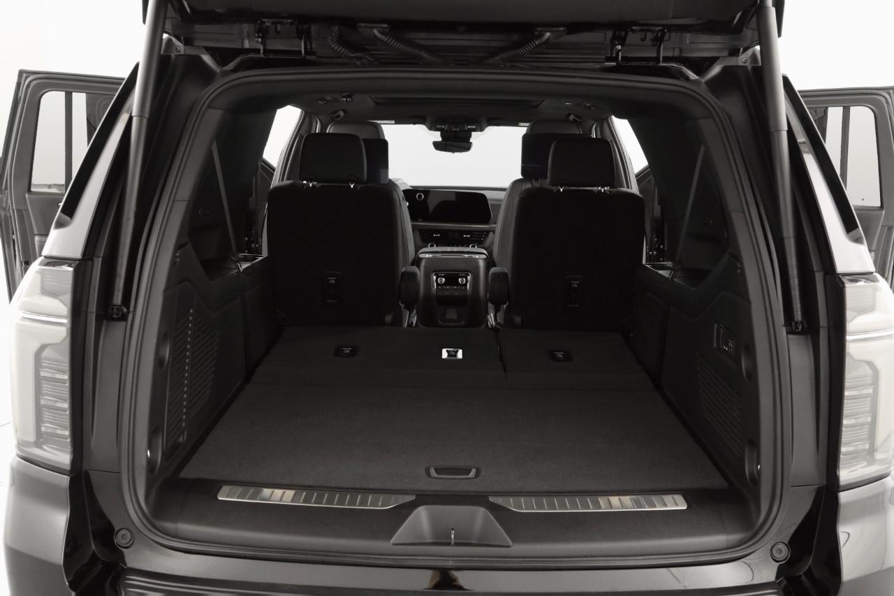 Chevrolet Suburban High Country 4WD 2025