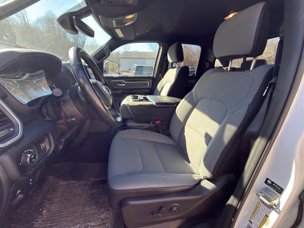 RAM 1500 Big Horn Quad Cab 4WD 2021