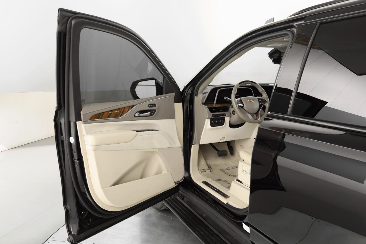 Cadillac Escalade ESV Sport Platinum 4WD 2023