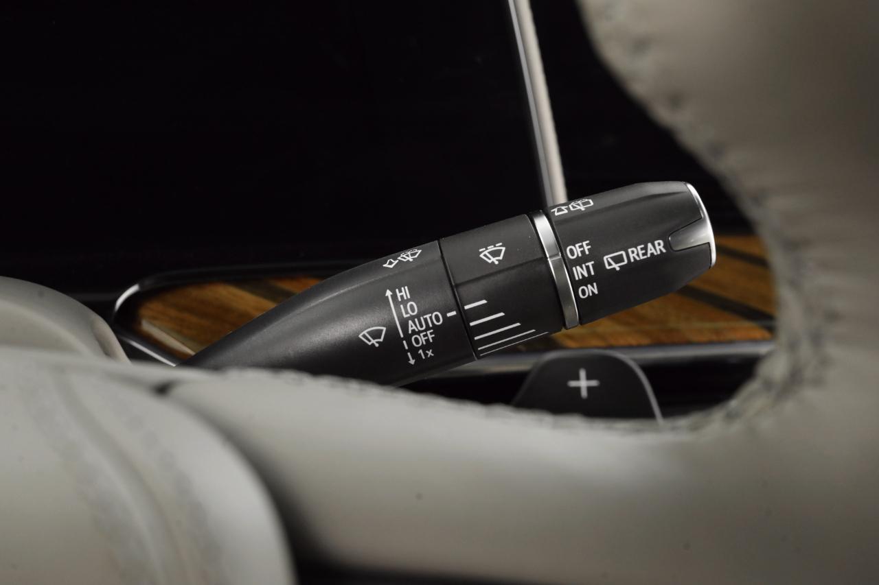 Cadillac Escalade ESV Sport Platinum 4WD 2023